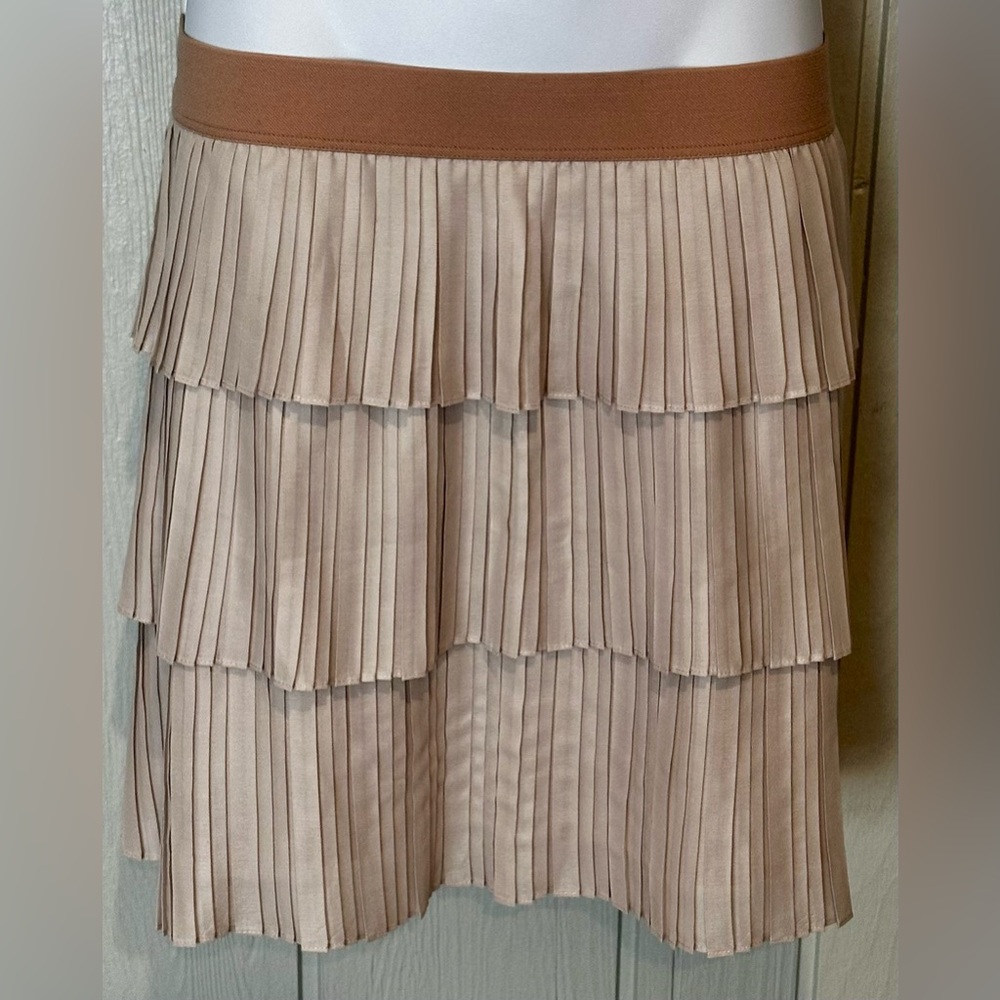 BCBGMaxAzria Pleated Cream Skirt
